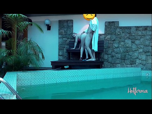❤️ O xefe invita a criada á piscina, pero non puido resistirse a un quente ️❌ Porno casero en % gl.com-fullporner.ru % ️❤